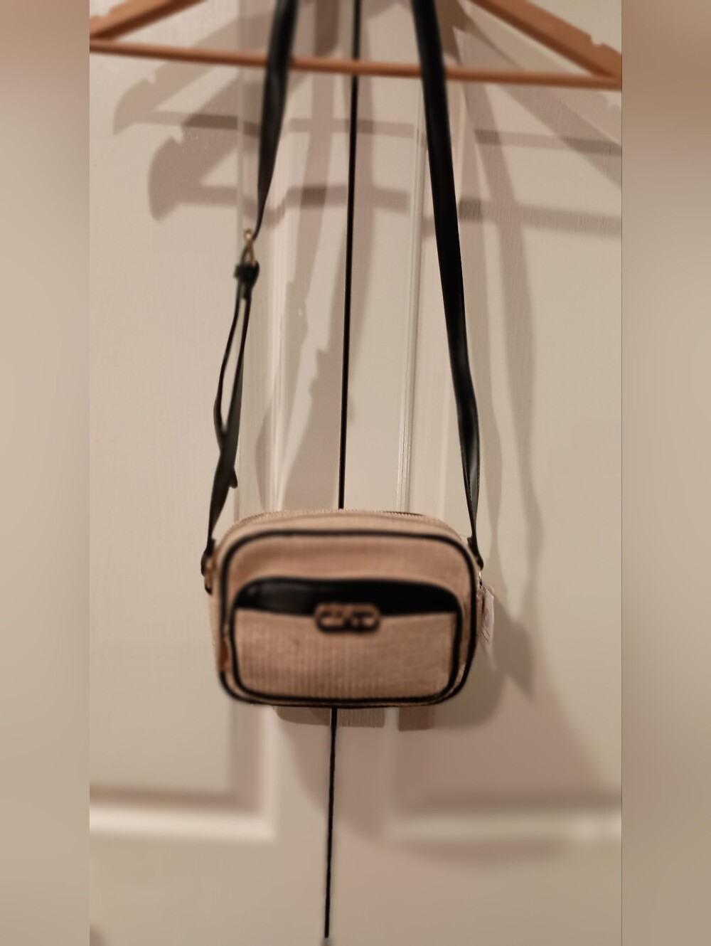 Time and Tru Beige Woven Crossbody with Black Trim and Gold Accent - Picture 9 of 10